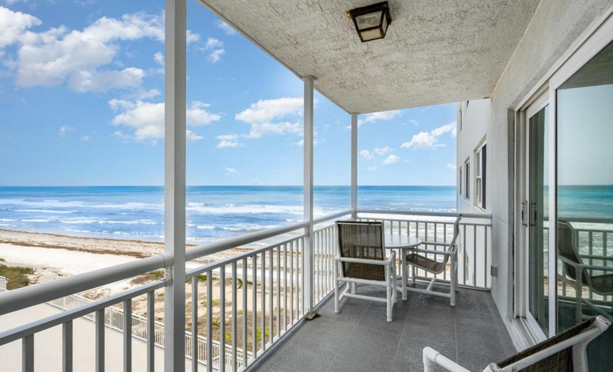 Space Coast Retreat サテライト・ビーチ エクステリア 写真