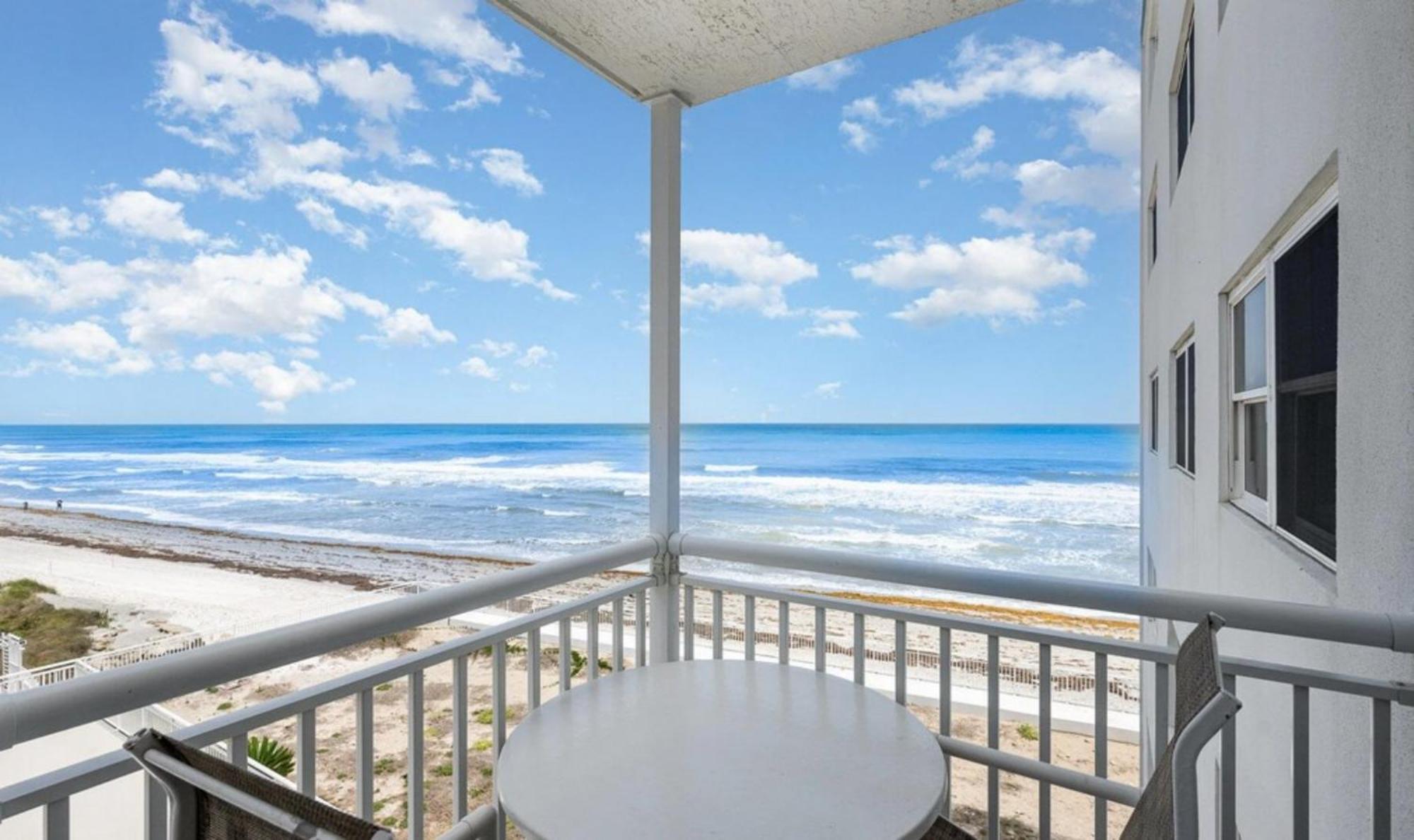 Space Coast Retreat サテライト・ビーチ エクステリア 写真